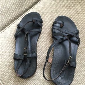 Chaco Dora Z1 sandals woman’s 8